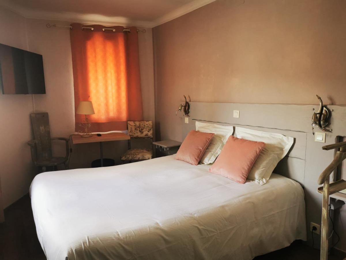 Logis Hotel Restaurant Planes Сайагуз Экстерьер фото