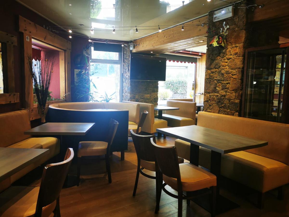 Logis Hotel Restaurant Planes Сайагуз Экстерьер фото