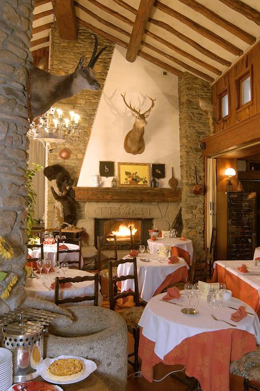 Logis Hotel Restaurant Planes Сайагуз Экстерьер фото